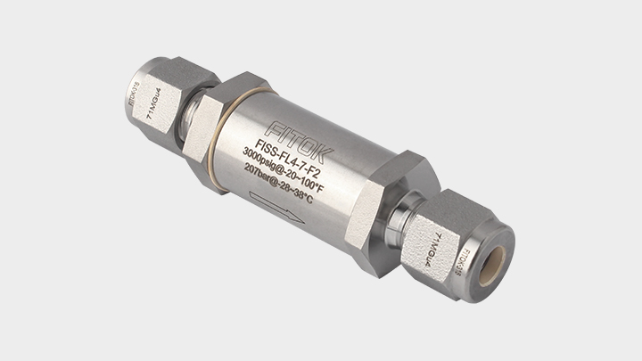 FITOK FI inline filter reference — tube-fitting ends and flow-direction marking; filter rating must match the specific order code.